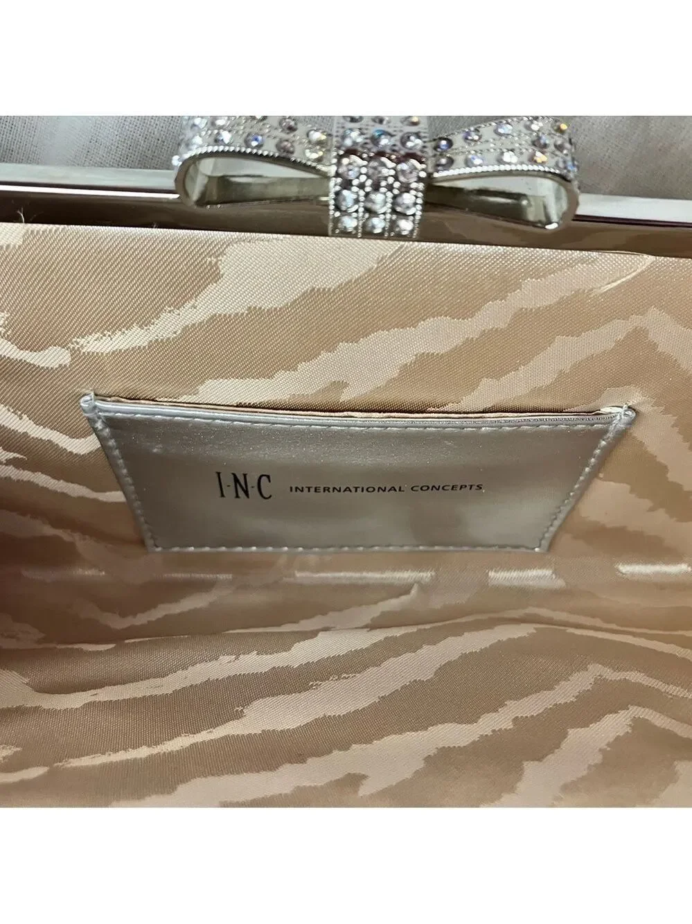 🔥NEW🔥 INC Metalic Gold/Solver Snakeskin Leather Clutch w/Crystal Bow Clasp